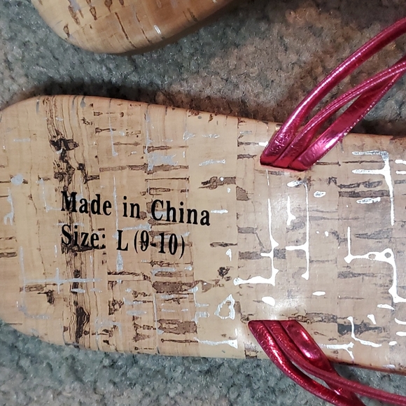 Gems and beads metallic flip flop 9/10 - Picture 3 of 4